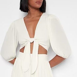 Express Tie Front Puff Sleeve Cropped Top